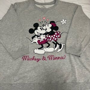 Disney Mickey & Minnie Sweatshirt